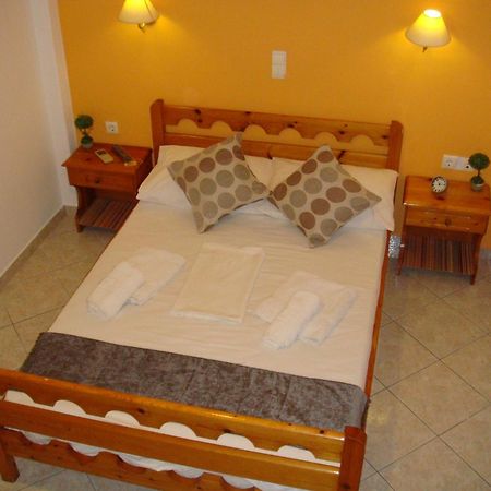 Boussetil Rooms Tínos Extérieur photo