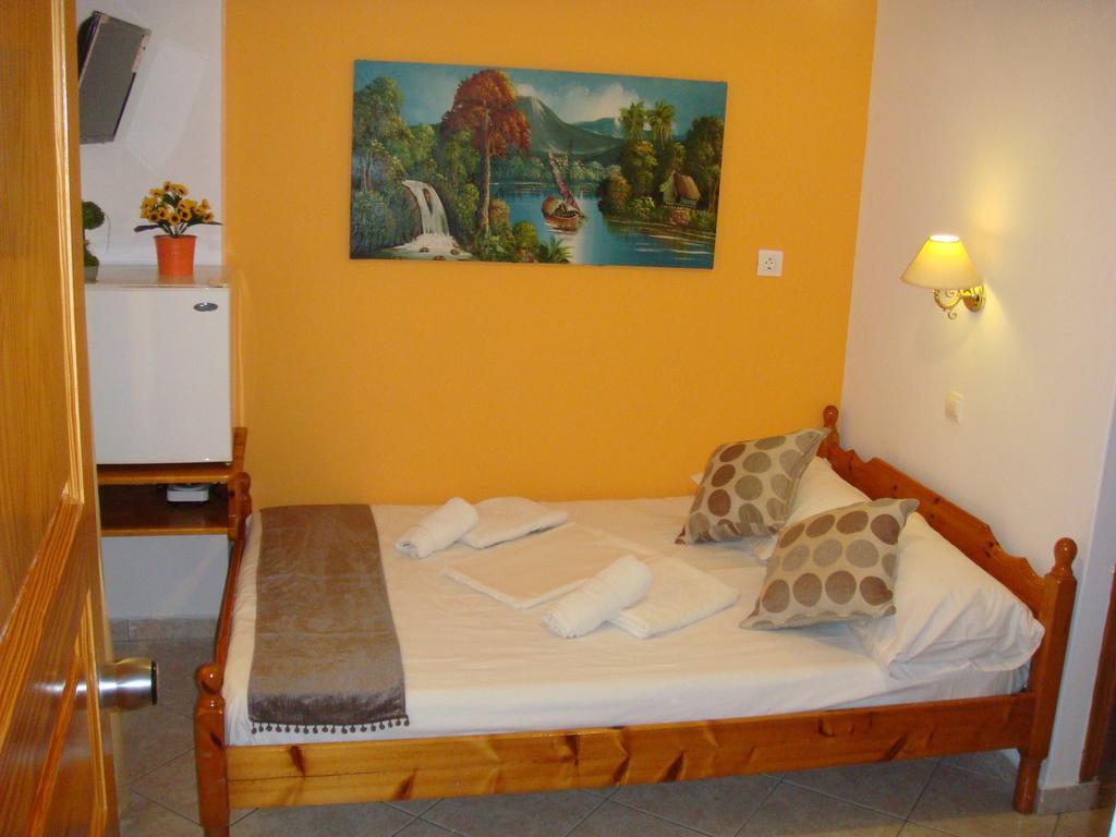 Boussetil Rooms Tínos Extérieur photo