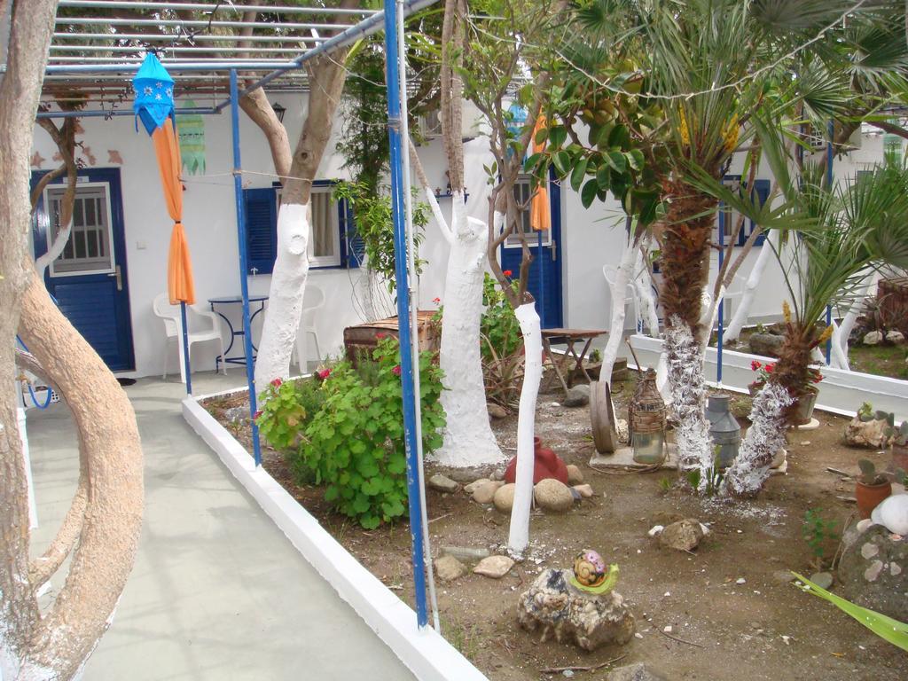 Boussetil Rooms Tínos Extérieur photo