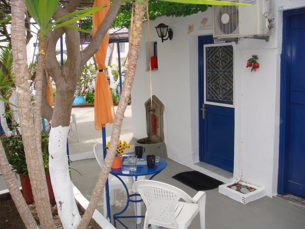 Boussetil Rooms Tínos Extérieur photo