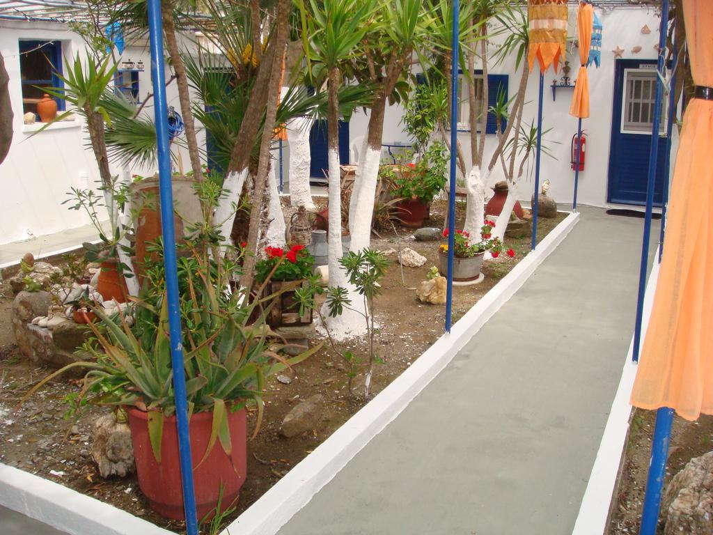 Boussetil Rooms Tínos Extérieur photo